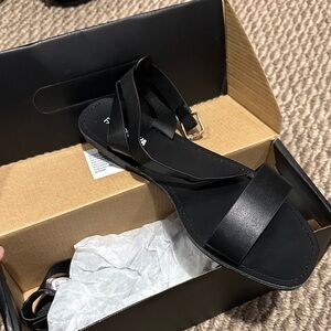 Fashion Nova Black Cross-Strap Sandals